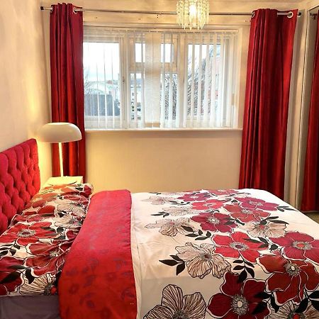 Lovely And Affordable House Closer To The Sea Хартлпул Екстериор снимка