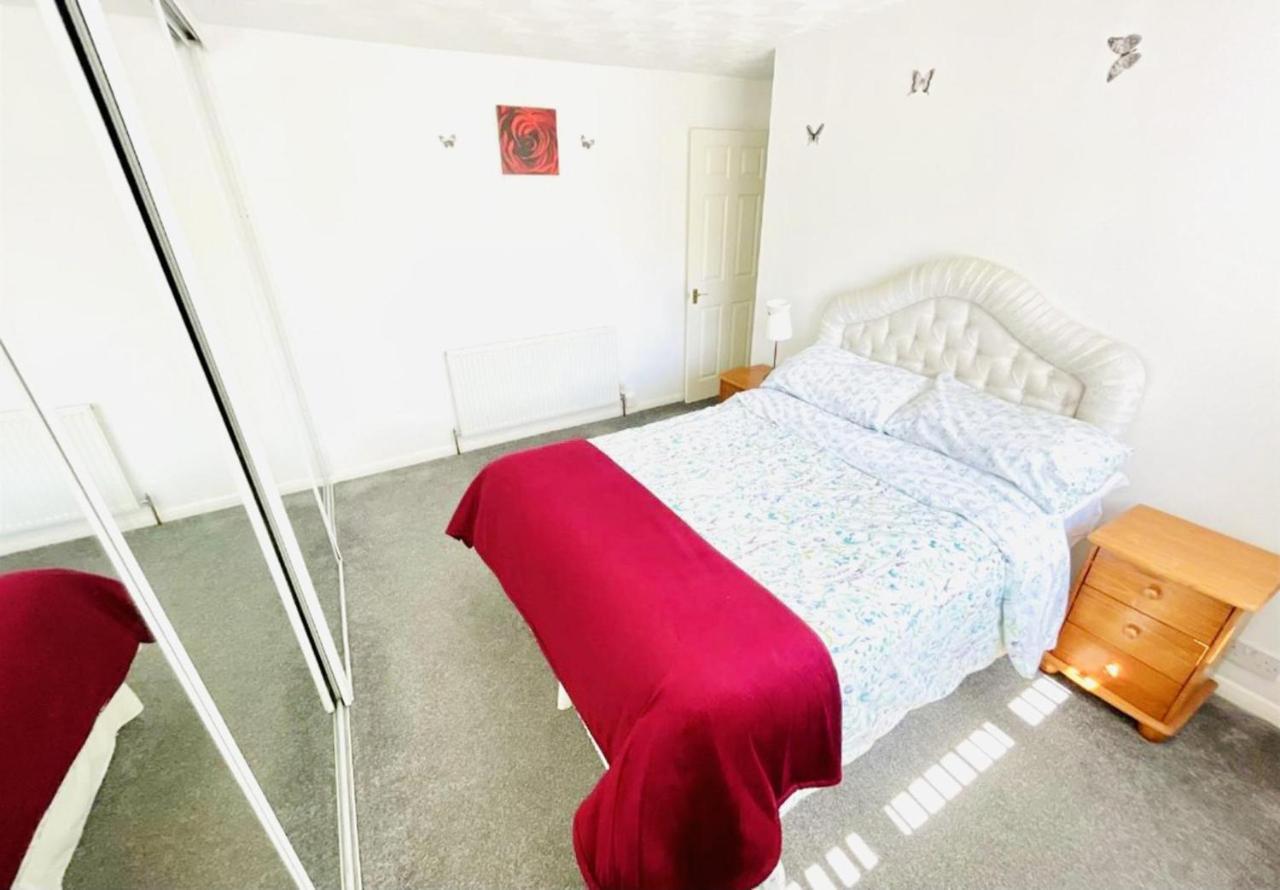 Lovely And Affordable House Closer To The Sea Хартлпул Екстериор снимка