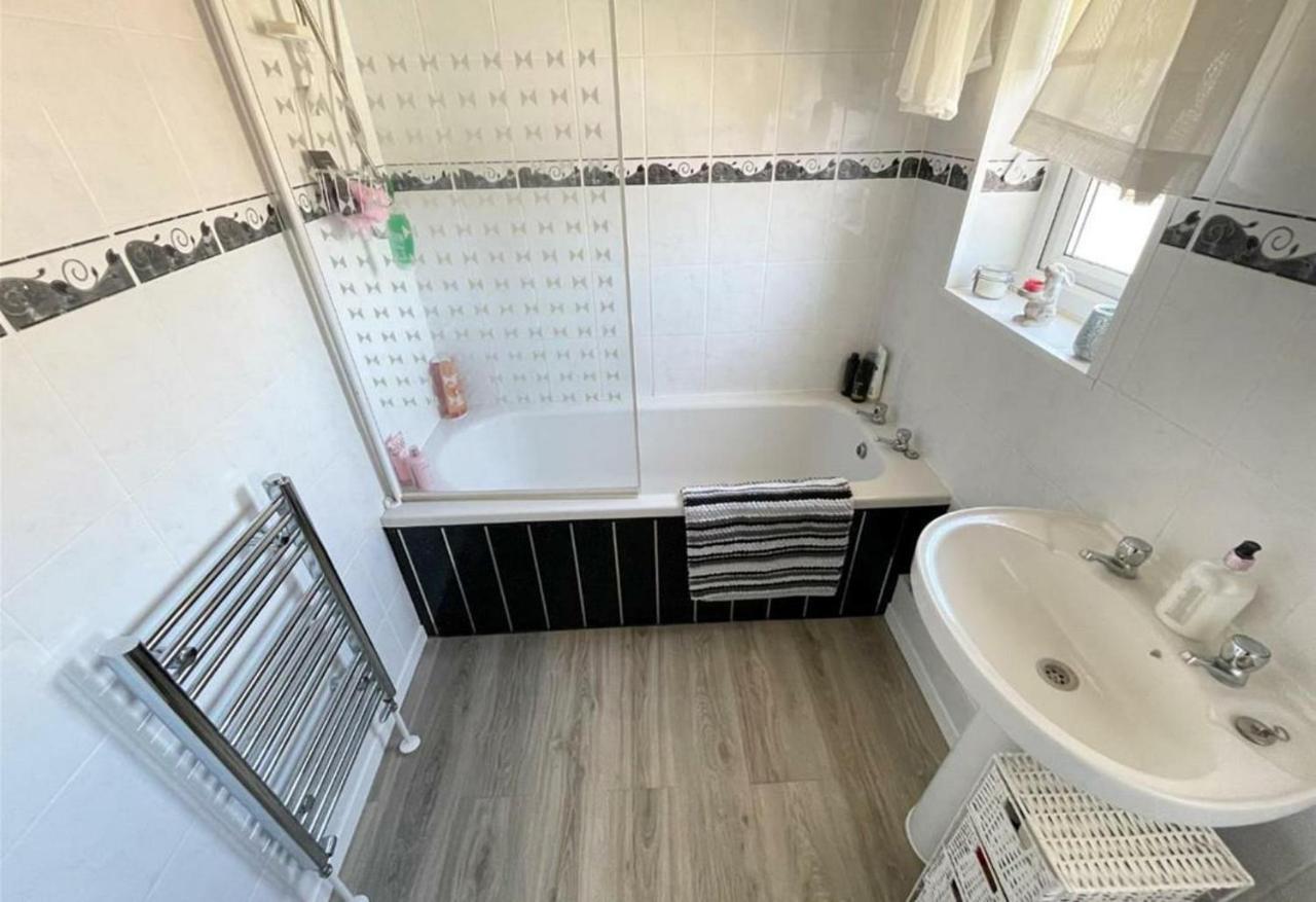 Lovely And Affordable House Closer To The Sea Хартлпул Екстериор снимка
